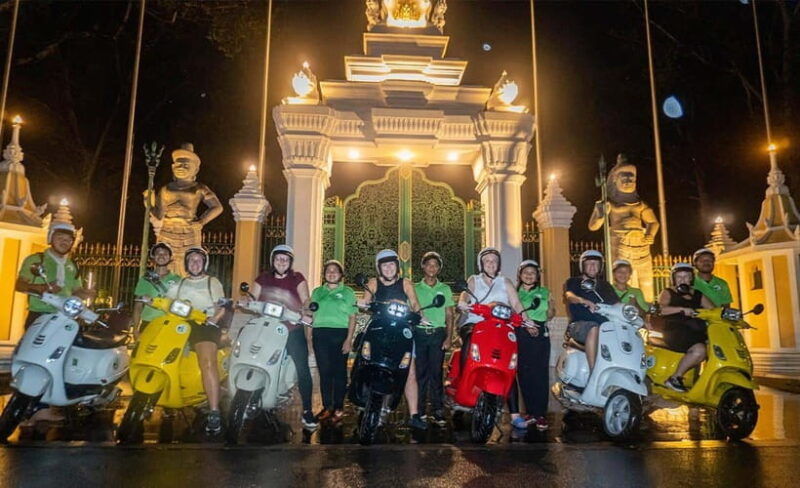 siem-reap-evening-foodie-vespa-tour