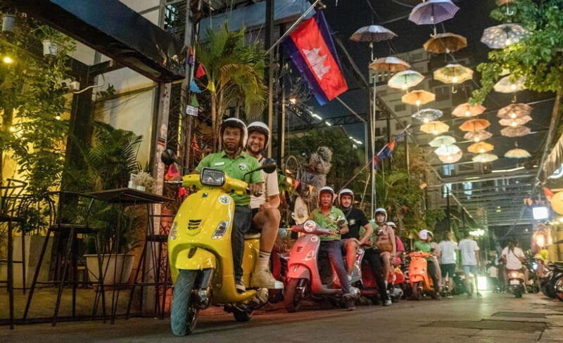siem-reap-evening-foodie-vespa-tour