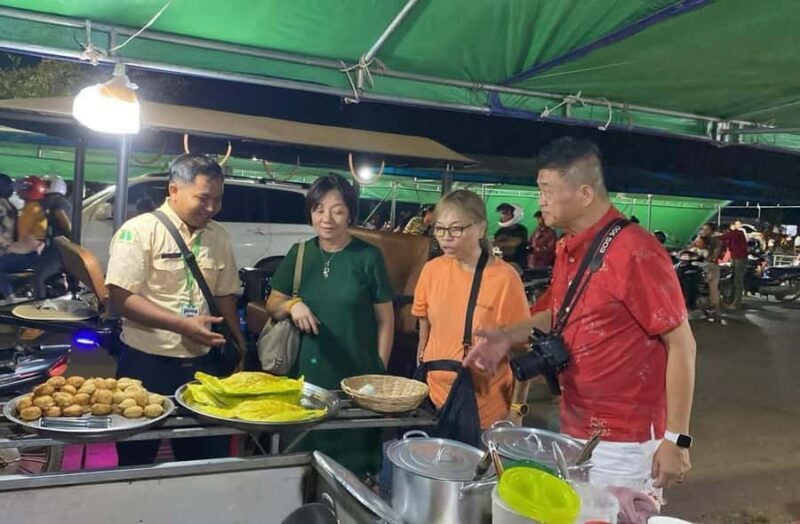 Siem Reap: Evening Street Food Tour by Tuk-Tuk - Key Points
