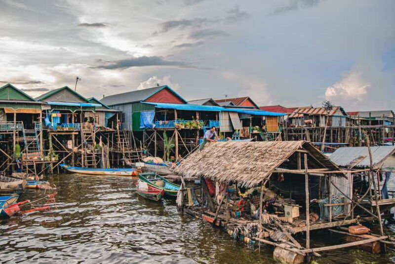siem-reap-floating-village-and-sunset-private-boat-tour