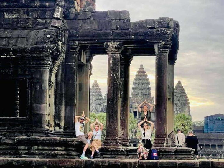 siem-reap-full-day-explore-angkor-temples-and-sunset-tour