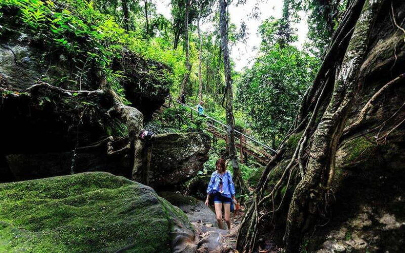 siem-reap-full-day-kulen-waterfall-and-1000-lingas-tour
