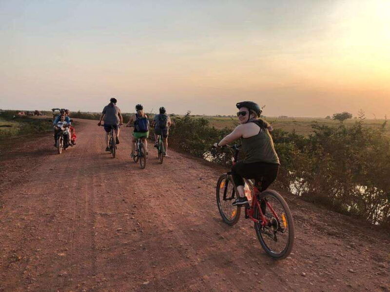 siem-reap-half-day-by-bicycle-sunset-on-the-bank-of-lake