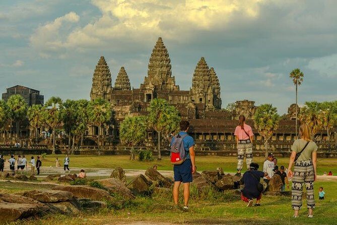 Siem Reap Highlight Angkor Wat Sunset Tour Small Group - Key Points