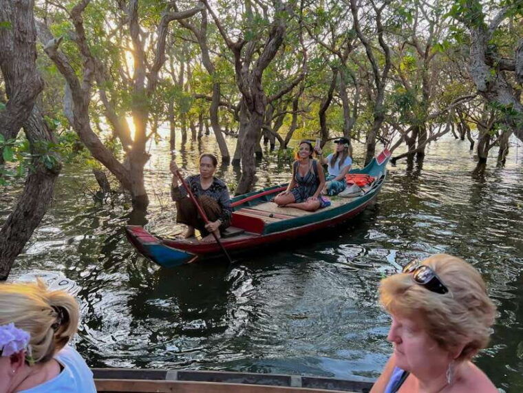 siem-reap-kampong-phluk-floating-village-tour-with-boat