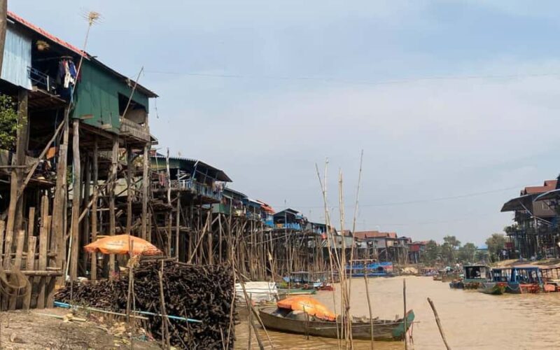 Siem Reap: Kampong Phluk, War Museum, & Killing Field Tour - FAQ