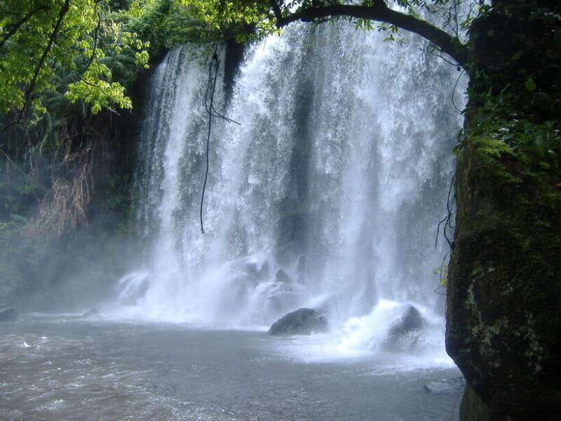 siem-reap-kulen-mountain-waterfall-and-historical-wonders