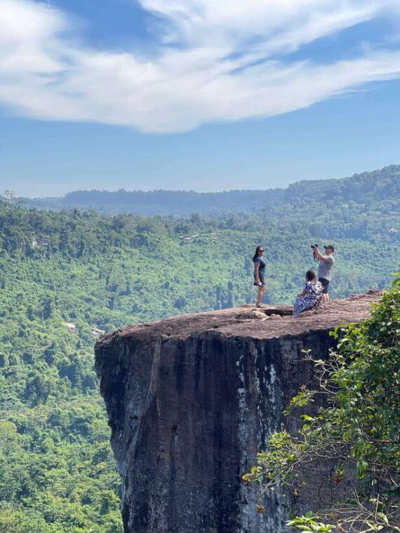 siem-reap-kulen-waterfall-and-1000-linga-river-tour