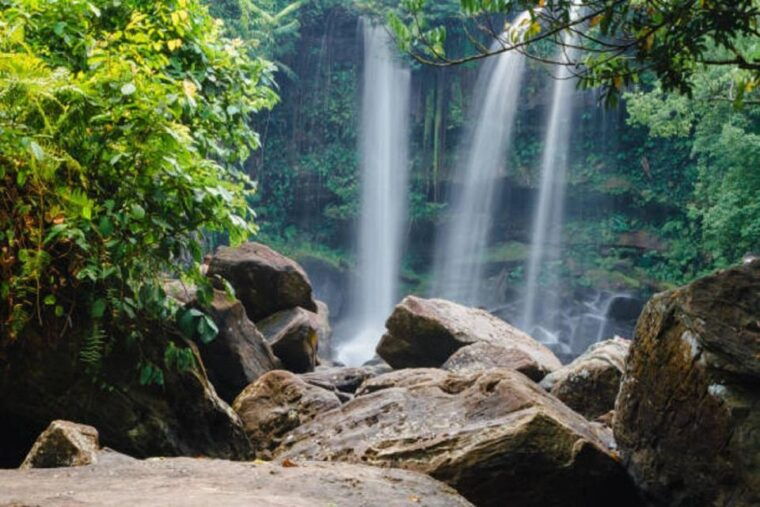 siem-reap-kulen-waterfall-by-private-tour