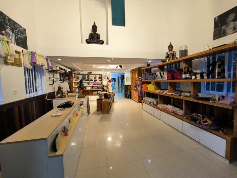 Siem Reap Lotus Silk Farm Tour with Pick Up downtown - FAQ