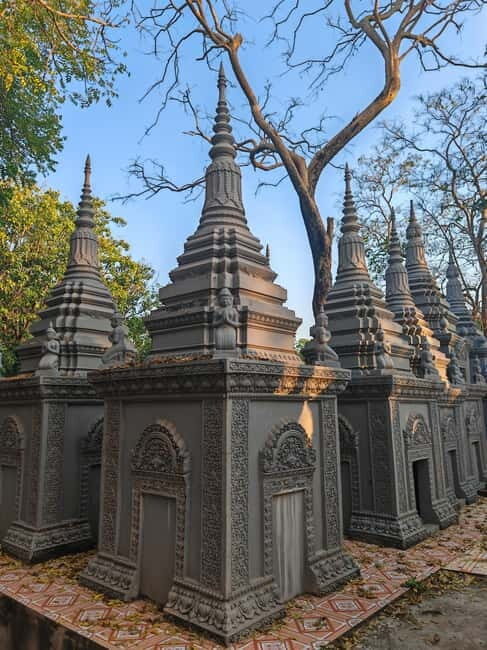 Siem Reap: Monk Blessings and Village Life Scooter Tour - Sampling Cambodian Snacks and Local Delights