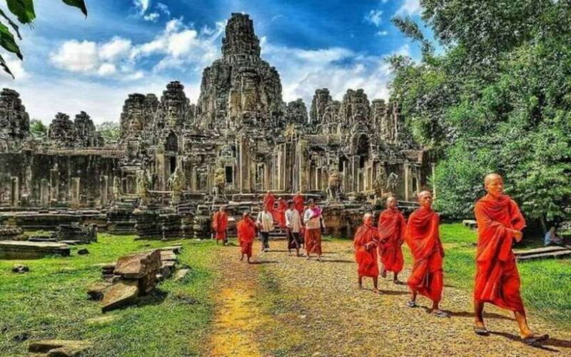 Siem Reap: Personalised Angkor Wat (Sunrise) Tour by Tuk-Tuk - Key Points