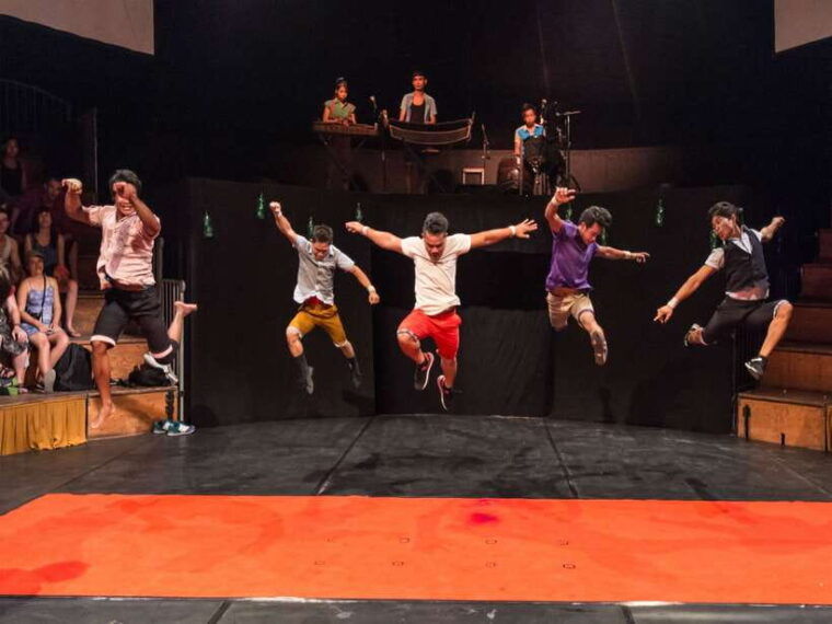 siem-reap-phare-cambodian-circus-with-tuk-tuk-transfers