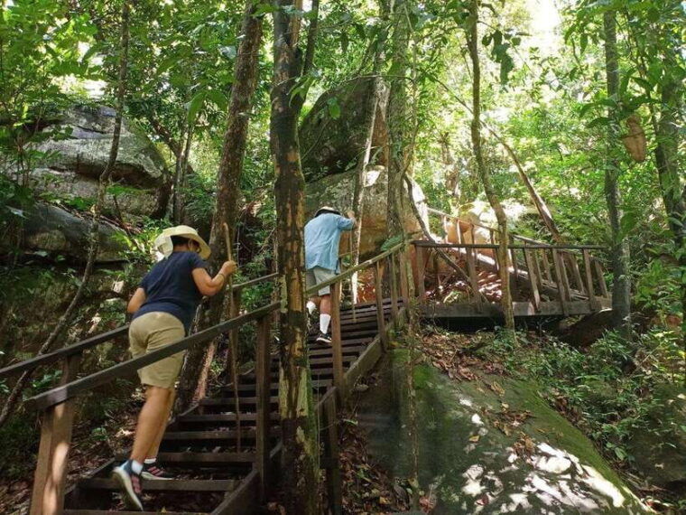 siem-reap-phnom-bok-mountain-and-grand-circle-temples-tour