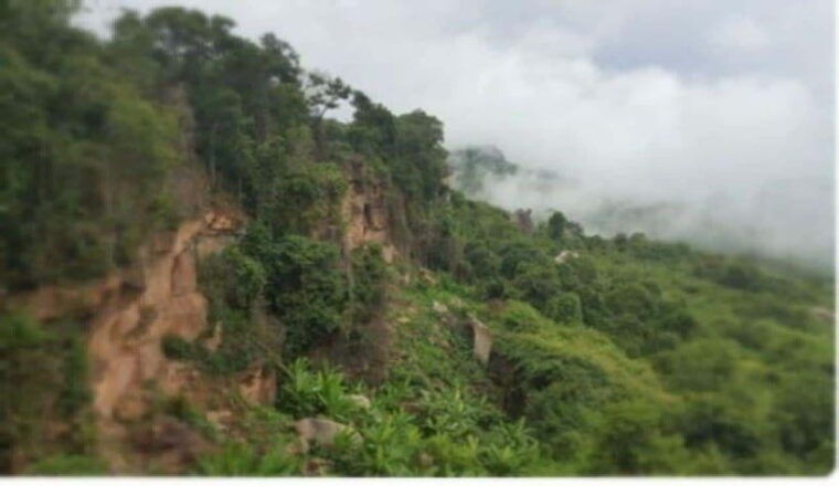 siem-reap-phnom-kulen-and-banteay-srei-jeep-tour