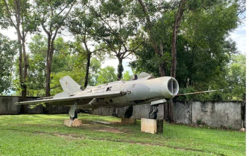 Siem Reap: Phnom Kulen, War Museum, and Killing Field Tour - Wat Thmei: Remembering and Reflecting