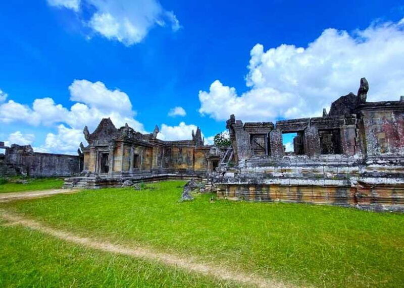 siem-reap-preah-vihear-and-koh-ker-temples-day-tour