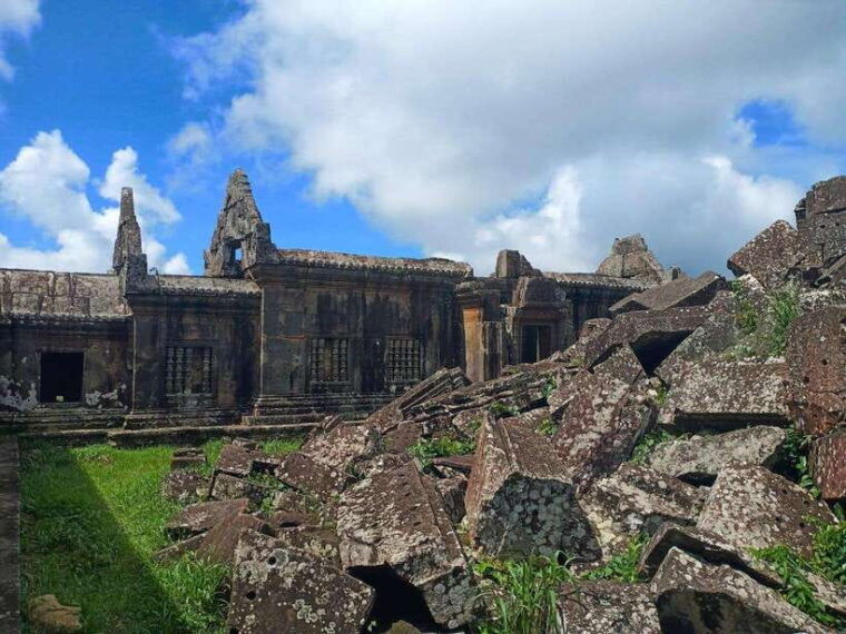 siem-reap-preah-vihear-temple-day-trip-with-guide