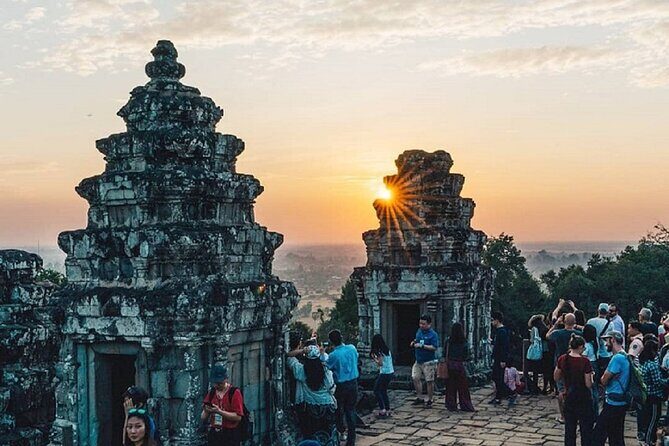 Siem Reap Private Full Day Angkor Wat Tour with Sunset or Sunrise - Key Points