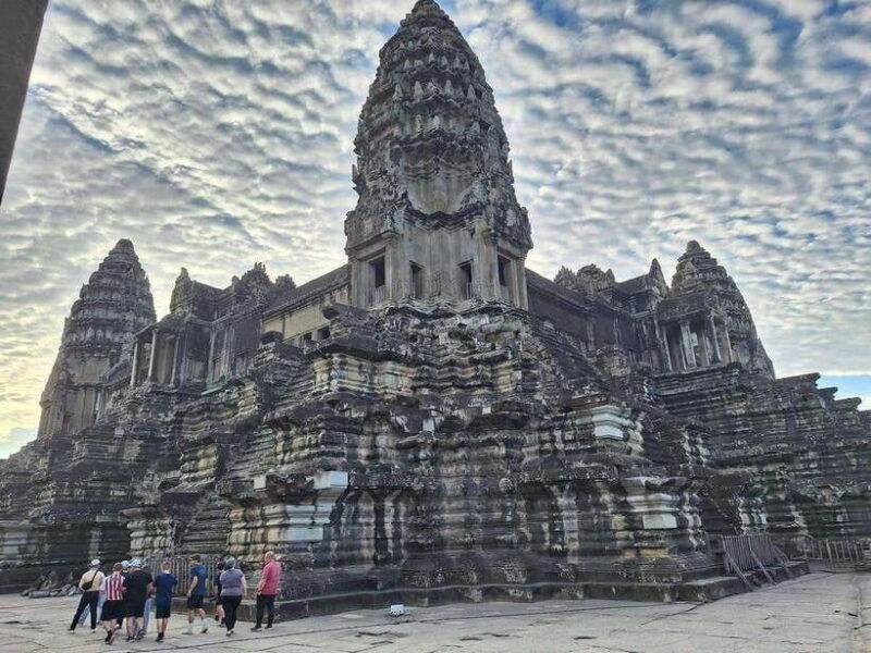 siem-reap-small-group-tour-1-day-at-angkor-wat