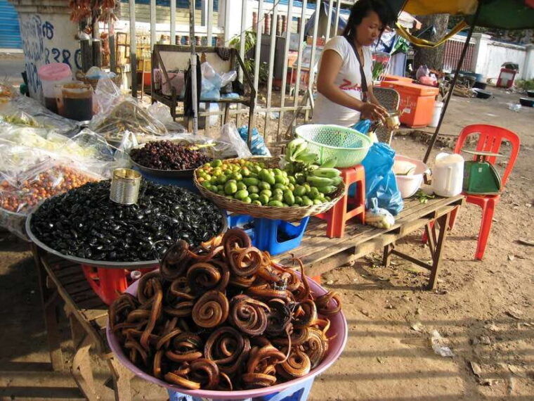 siem-reap-street-foods-tour-by-tuk-tuk-with-personal-guide
