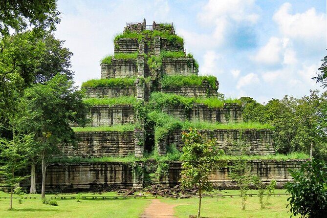 Siem Reap to Beng Melea and Visit Khmer Empire Capital Koh Ker - Exploring Cambodia’s Hidden Treasures: A Deep Dive into the Siem Reap to Beng Melea and Koh Ker Tour