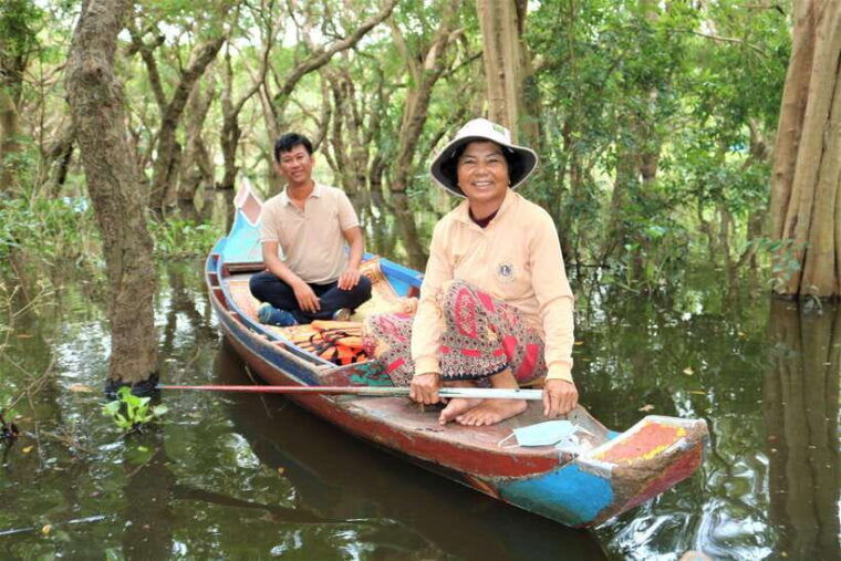 siem-reap-tonle-sap-lake-fishing-village-flooded-forest