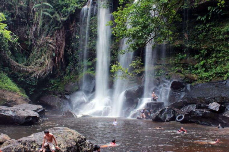 siemreap-private-kulen-waterfall-w-german-or-other-guide