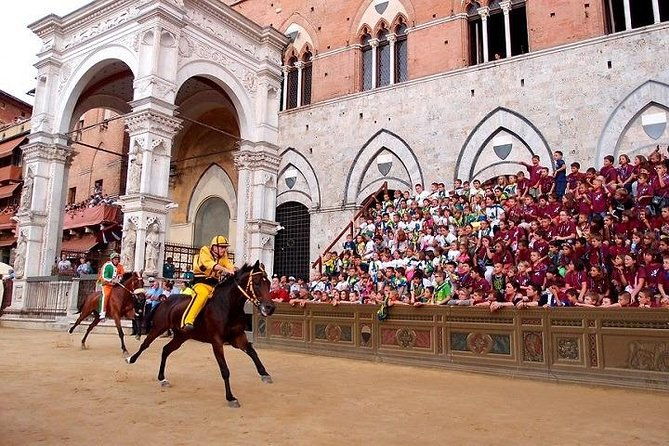 siena-san-gimignano-and-chianti-wine-small-group-from-lucca