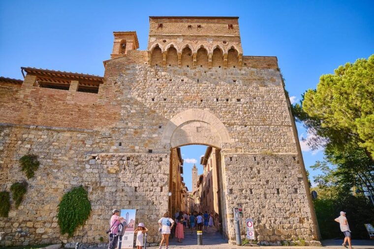 siena-san-gimignano-and-monteriggioni-tour-from-florence