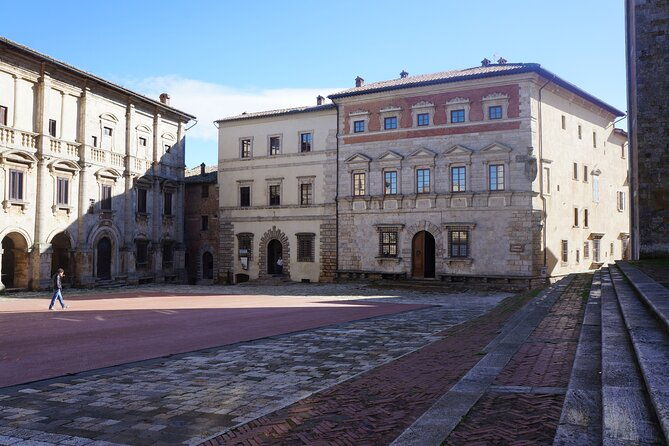 siena-to-rome-orvieto-and-montepulciano-transfer-tour