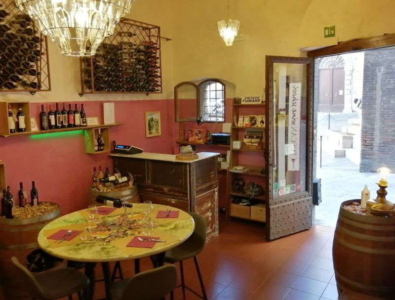 siena-tuscan-classics-wine-tasting-class-with-aperitivo