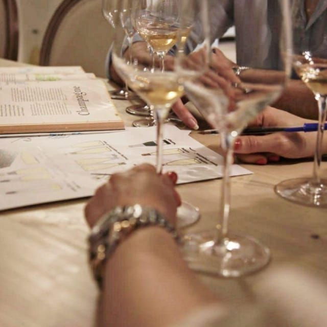 siena-wine-tasting-experience-with-tuscan-sparkling-wines