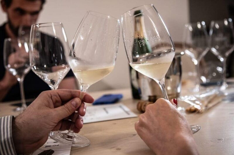 siena-wine-tasting-experience-with-tuscan-sparkling-wines