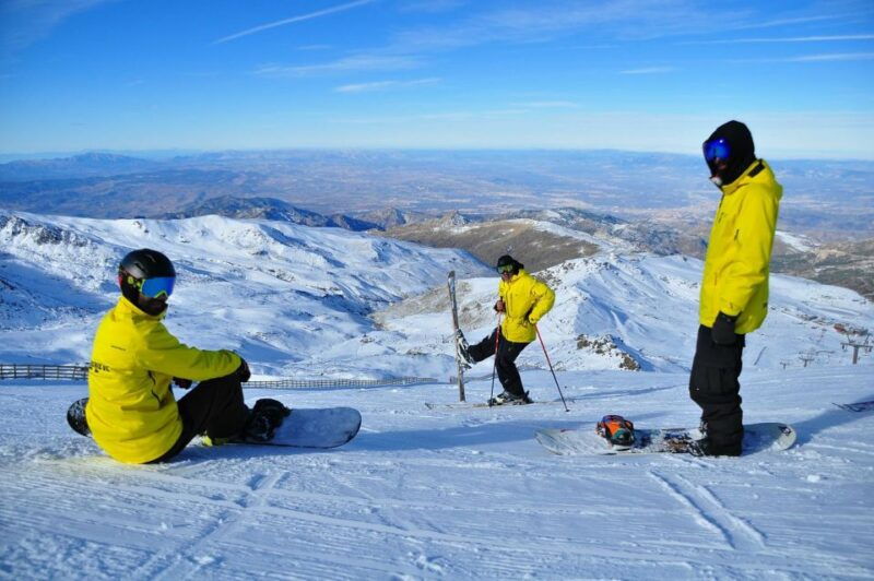 sierra-nevada-ski-or-snowboard-lesson-with-instructor