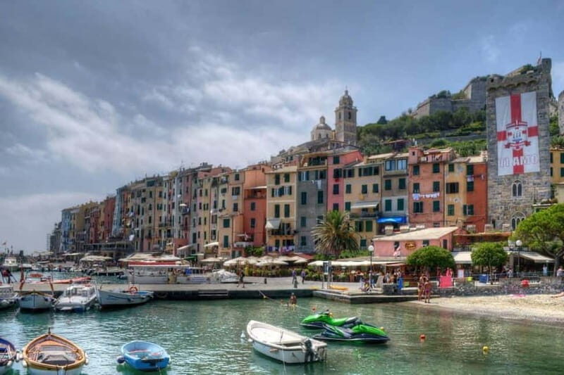 SIGHTSEEING AND SWIMMING BOAT TOUR - Key Points