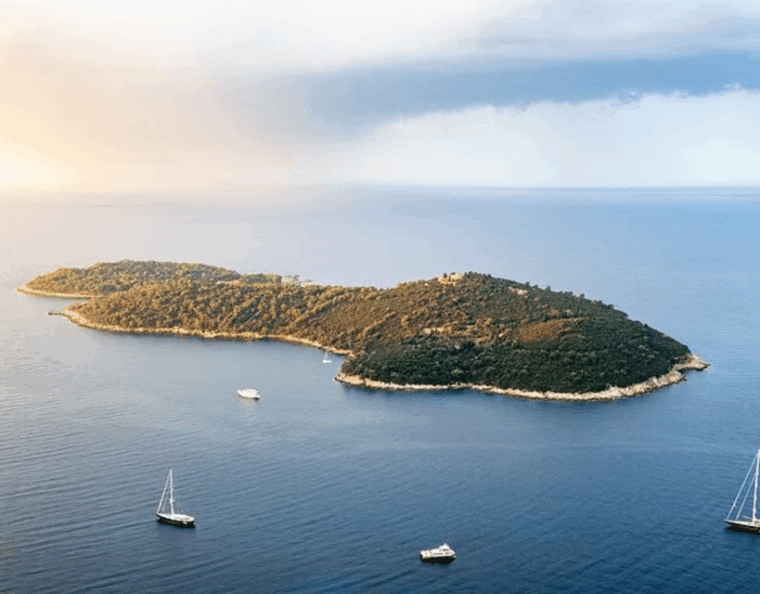 sightseeing-boat-cruise-in-old-town-of-dubrovnik