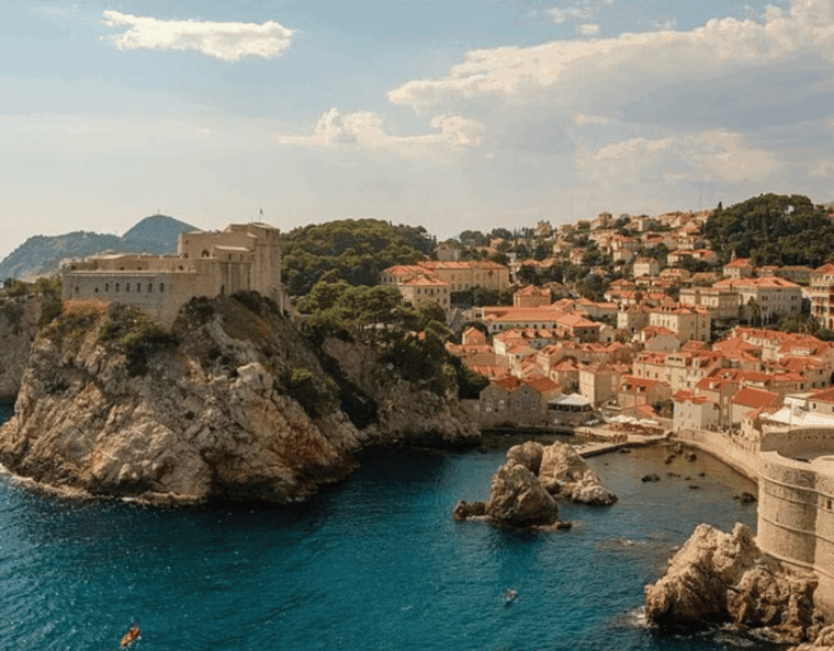 sightseeing-boat-cruise-in-old-town-of-dubrovnik