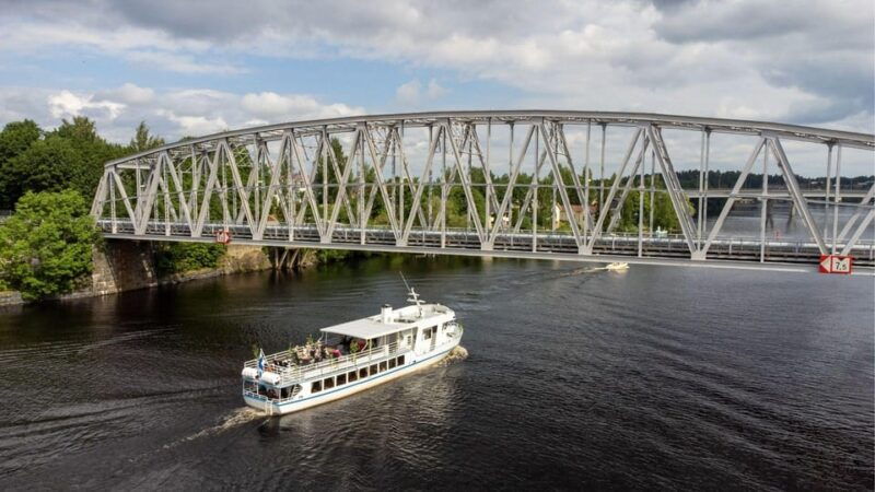sightseeing-cruise-around-savonlinna