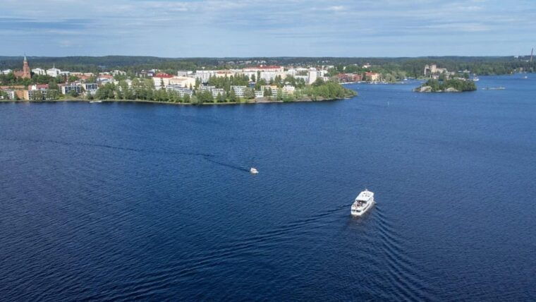 sightseeing-cruise-around-savonlinna