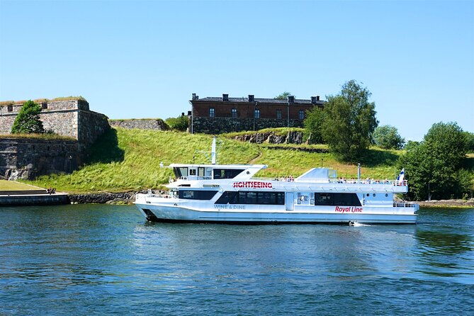 sightseeing-cruise-in-archipelago-of-helsinki