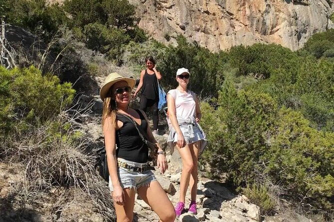 sightseeing-day-trip-along-the-south-west-coast-of-ibiza-es-vedra