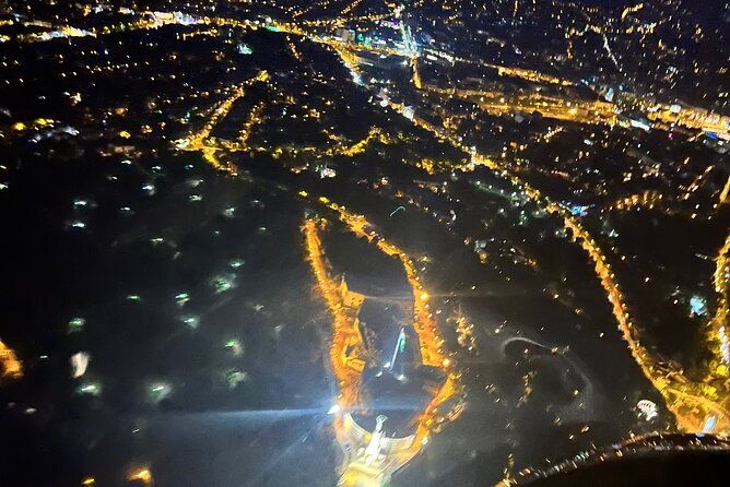 sightseeing-flight-over-budapest