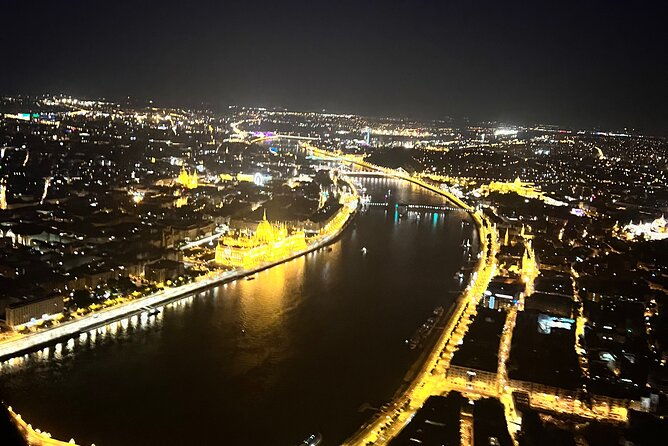 sightseeing-flight-over-budapest