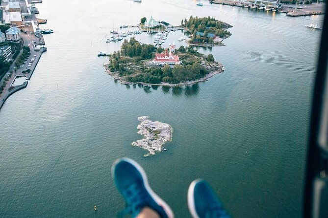 sightseeing-helicopter-tour-in-helsinki