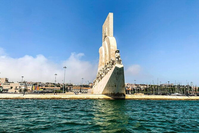 sightseeing-lisbon-sailing-tour-small-group-2-hour