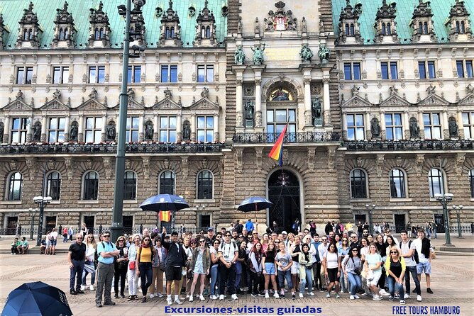 sightseeing-tour-free-tour-historic-center-hamburg-on-foot