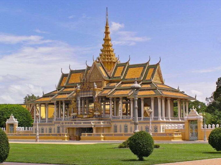 sightseeing-tour-in-phnom-penh
