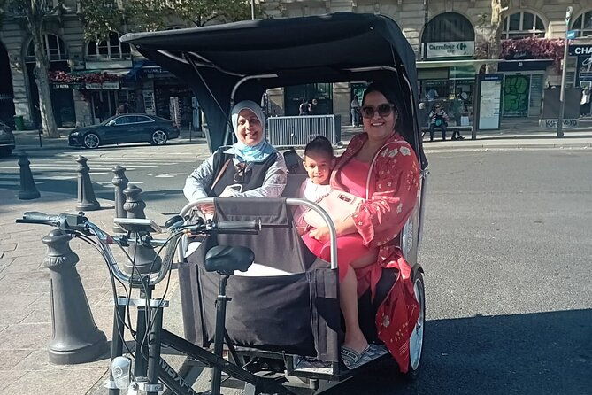 sightseeing-tour-of-most-iconic-parisian-monuments-rickshaw-2
