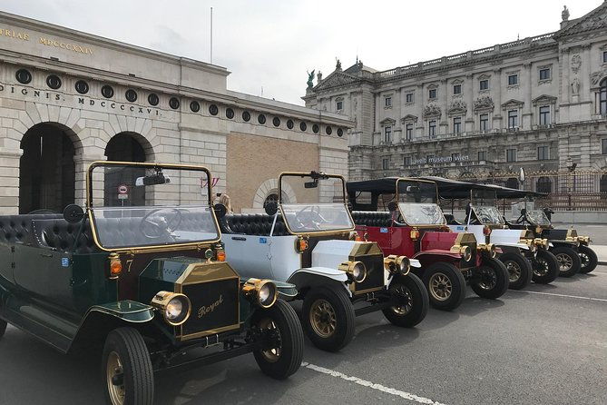 sightseeing-tour-with-oldtimer-cabrio-car-80-min